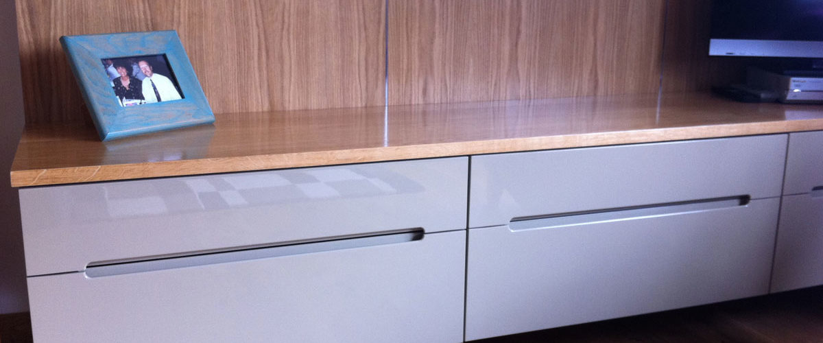 High-gloss bedroom cabinets