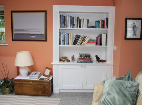 Alcove cupboard and shelving